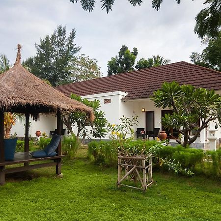 Blue Marine Resort Gili Islands Exterior photo