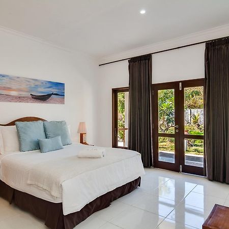 Blue Marine Resort Gili Islands Exterior photo