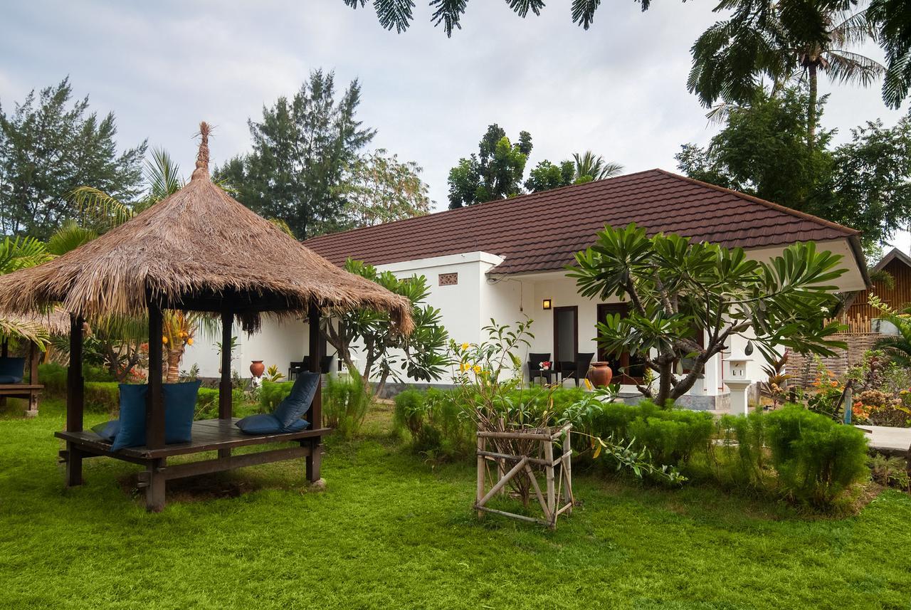 Blue Marine Resort Gili Islands Exterior photo