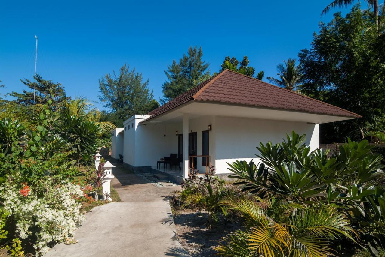 Blue Marine Resort Gili Islands Exterior photo